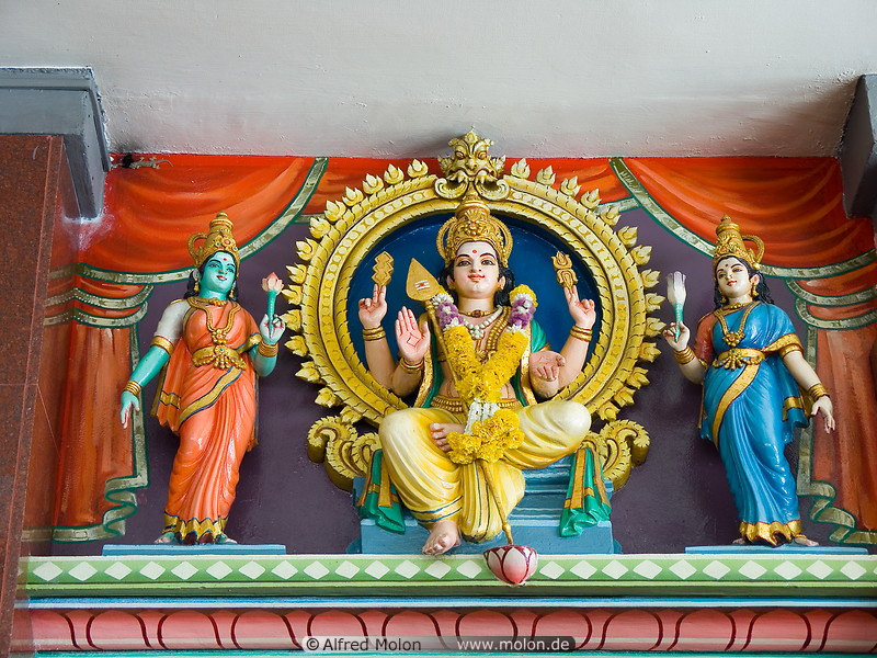 09 Hindu gods statues