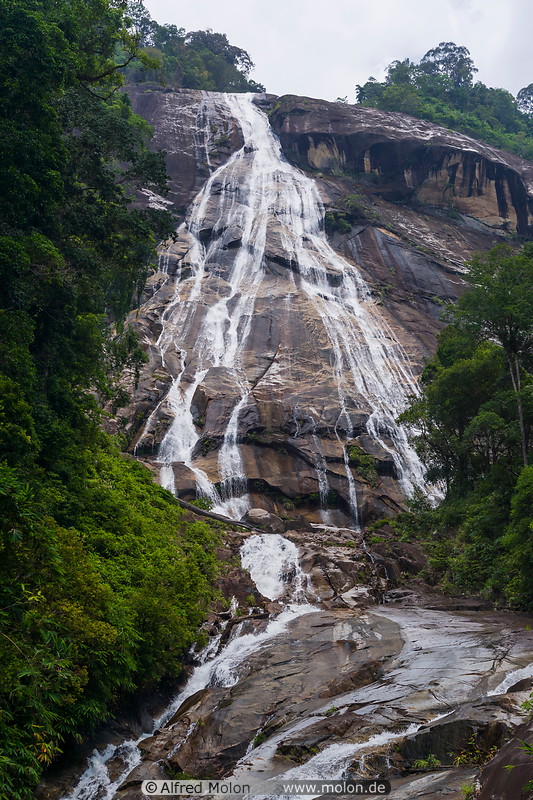 10 Jelawang waterfall