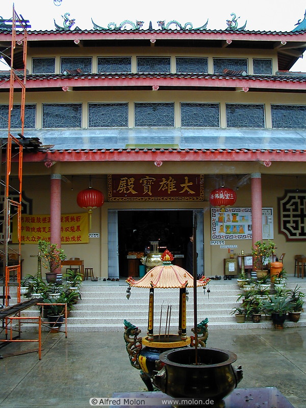 12 Chinese temple