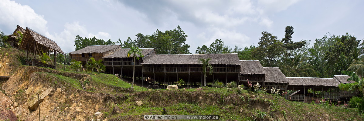01 Lateral view of the Bavanggazo longhouse