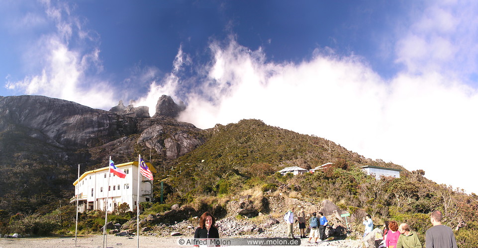 04 View of Laban Rata resthouse and Mt Kinabalu