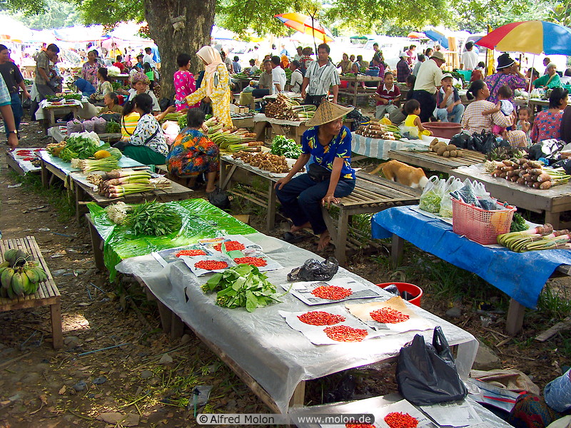 39 Kota Belud market