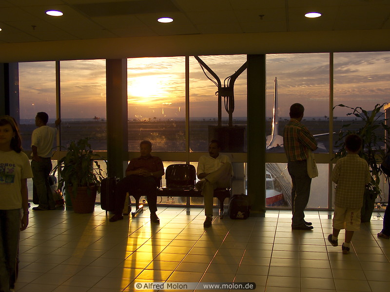 01 Airport sunset