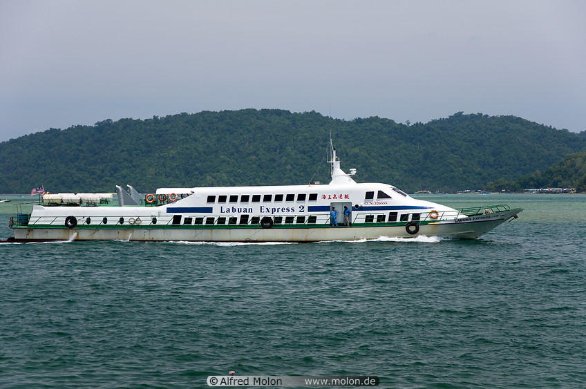 05 Labuan Express boat