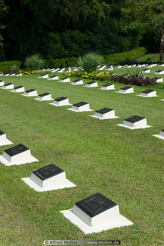 19 Graves in the cemetery