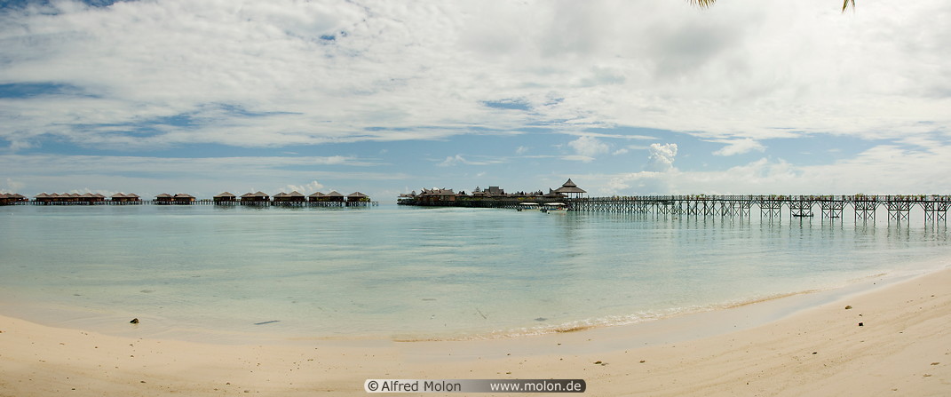 16 Beach and Sipadan water village resort