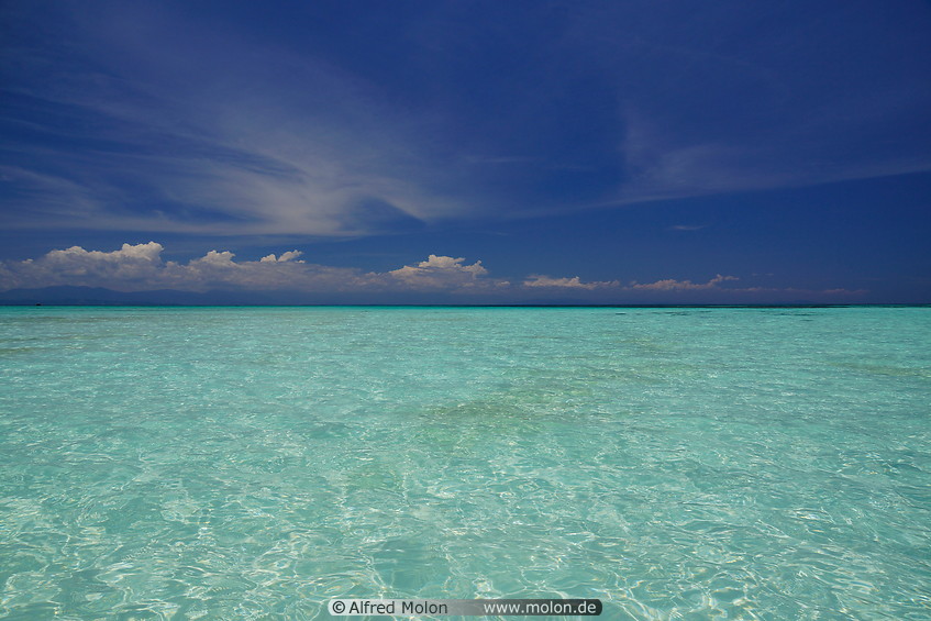 03 Crystal clear seawater
