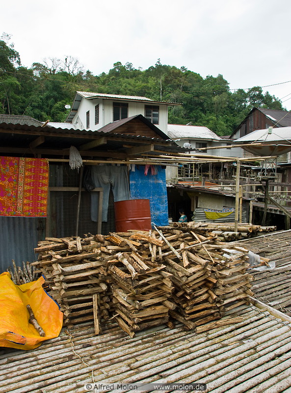 04 Huts and firewood