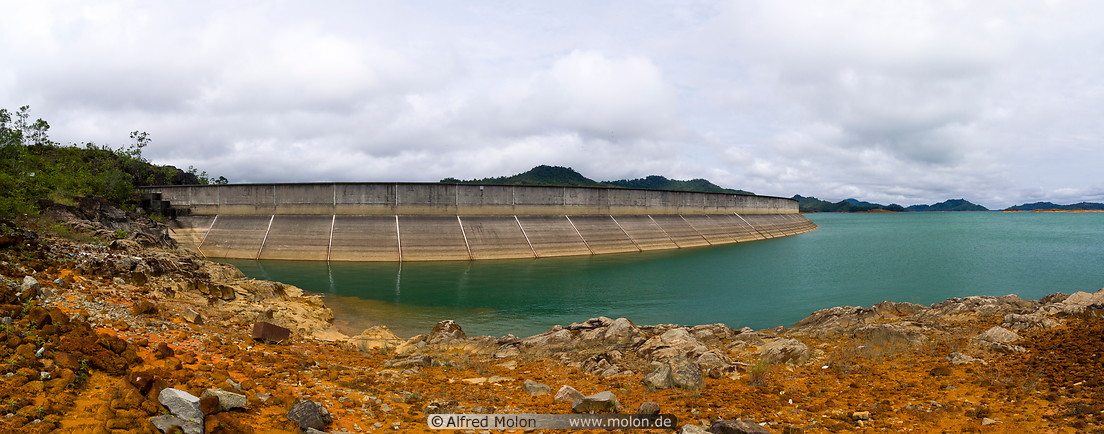 06 Batang Ai dam