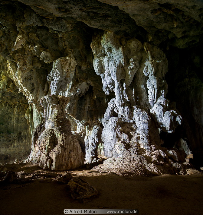 14 Rock formations in Fairy cave