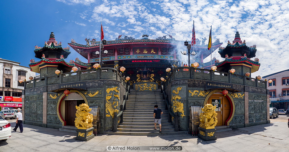 15 Tua Pek Kong chinese temple