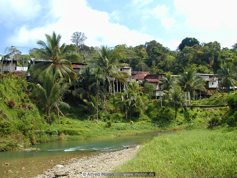 01 Iban longhouse and river