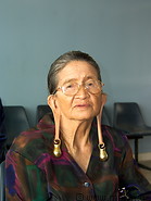 03 Old Kelabit woman with long ears