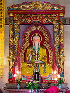 17 Lian Hua San Ching Tien temple