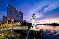41 Pullman hotel and seahorse