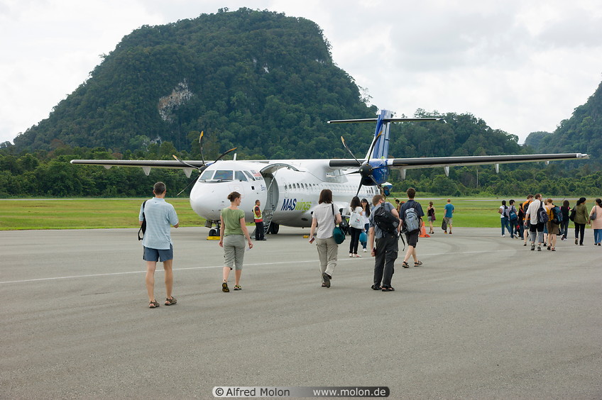 12 ATR 72 plane in Mulu airport