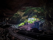 33 Niah cave