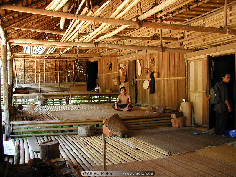 10 Bidayu longhouse