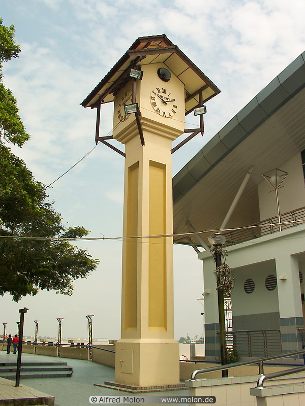 04 Clock tower