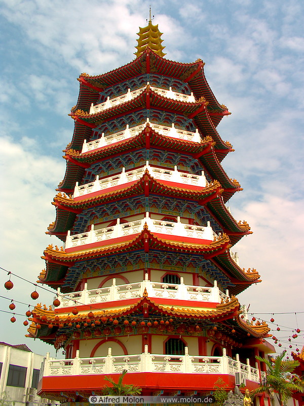 12 Tua Peh Kong Chinese temple