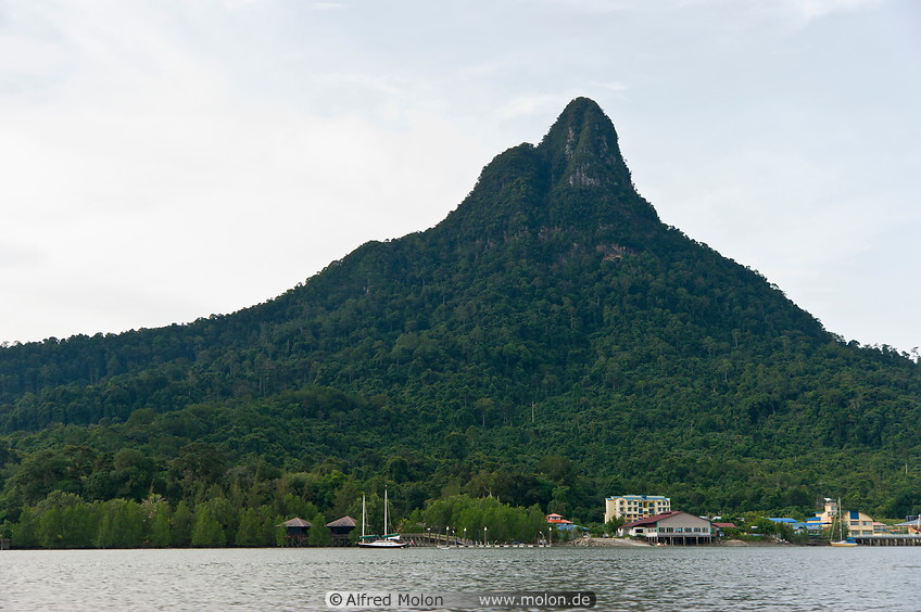09 Santubong mountain