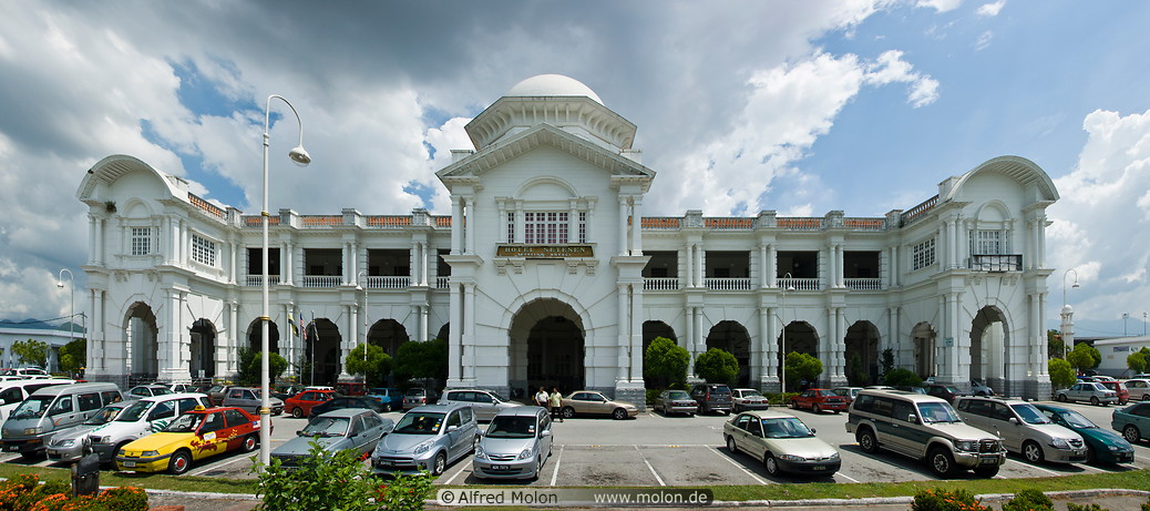 05 Ipoh train station and hotel