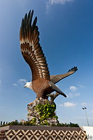 07 Eagle statue