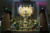 08 Altar decorated with flowers