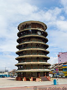 05 Leaning tower