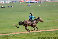13 Horse race