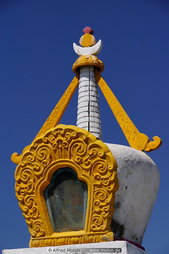 12 Stupa