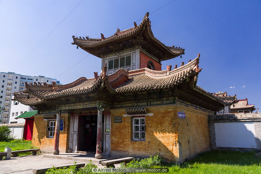 17 Choijin Lama museum