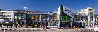 19 Shopping centre