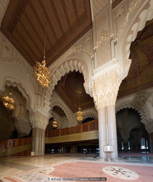 18 Mosque interior with ornamental pillars