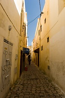 01 Narrow alley