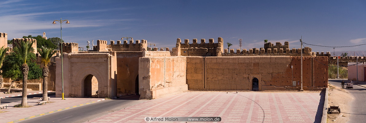 15 Bab el-Kasbah gate