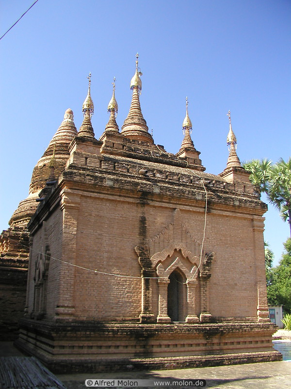 12 Myazedi pagoda