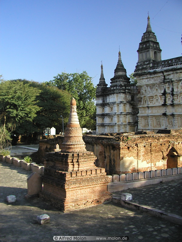 20 Maha Bodhi pagoda
