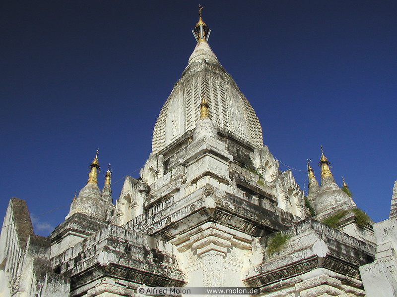 40 Lemyetnar pagoda