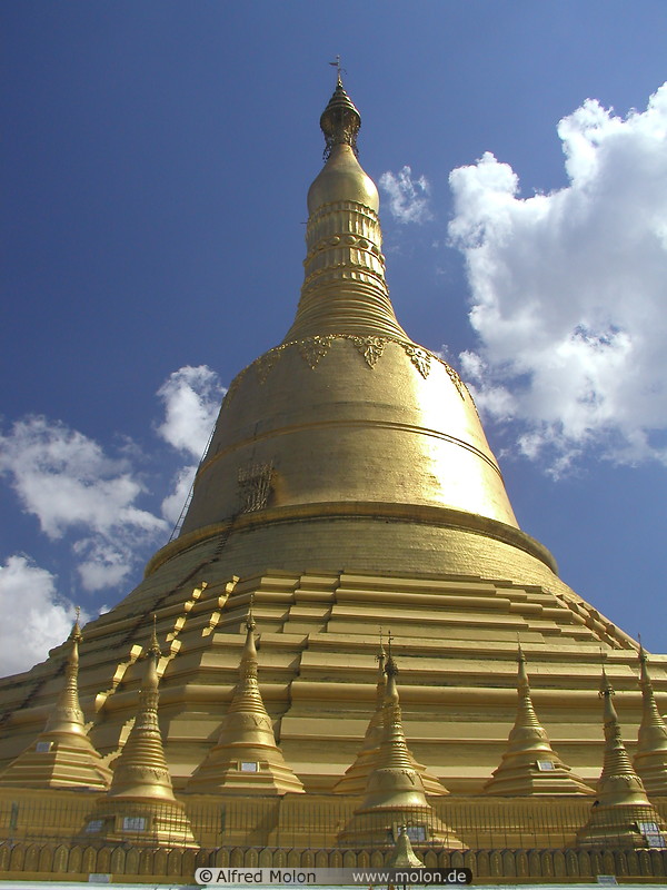 16 Shwemawdaw pagoda