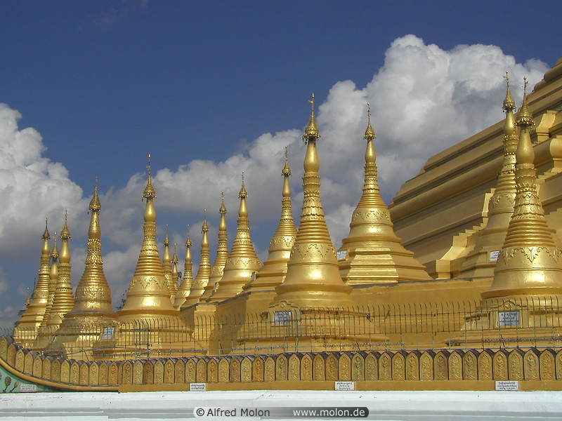 21 Shwemawdaw pagoda