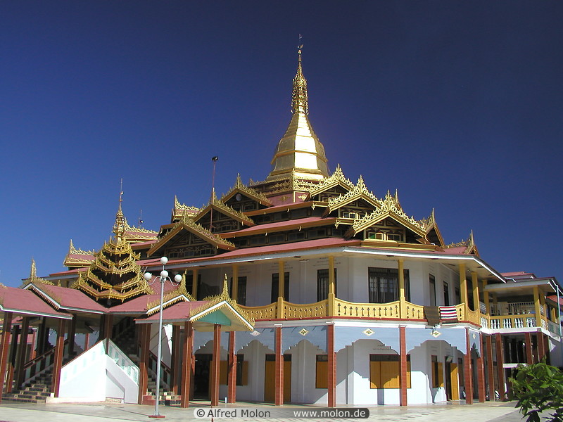 06 Phaung Daw U pagoda
