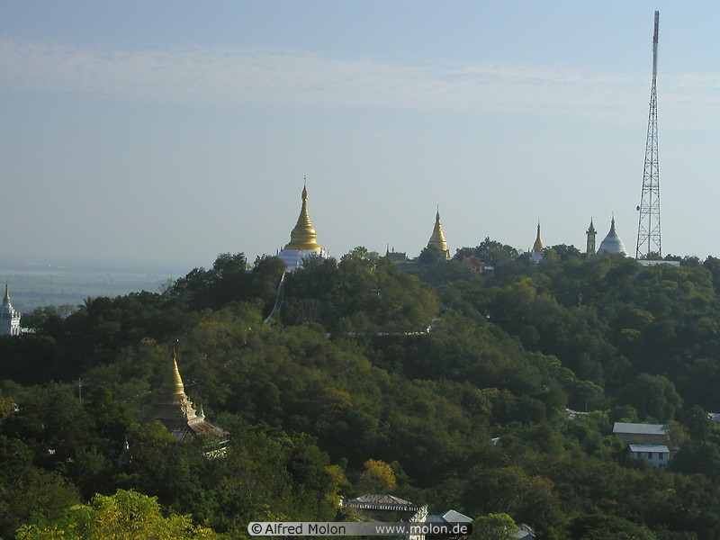 16 View from the U Min Thone Sae pagoda