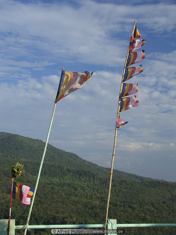 10 Prayer flags