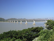 04 Ayeyarwaddy bridge near Pyay