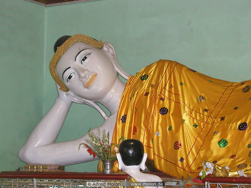 03 Buddha statue