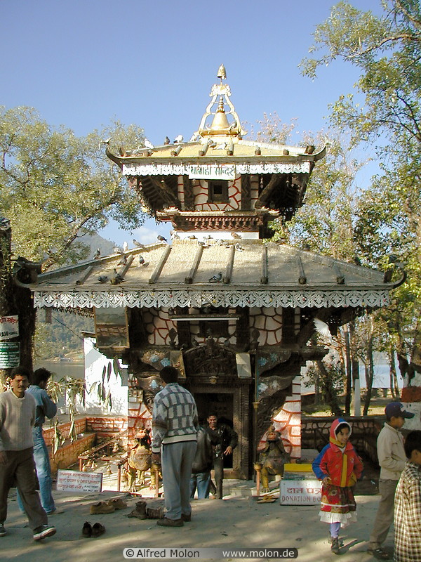 14 Pokhara lake Hindu temple