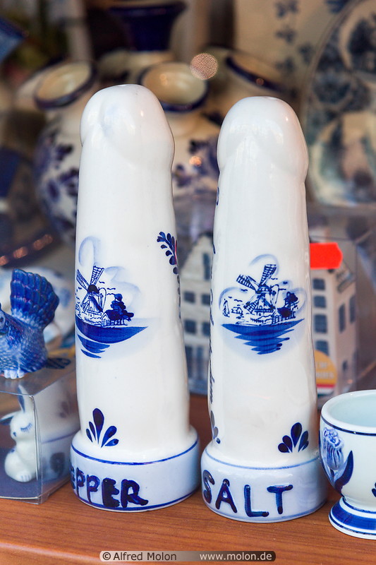 17 Dildo-shaped salt and pepper sifters