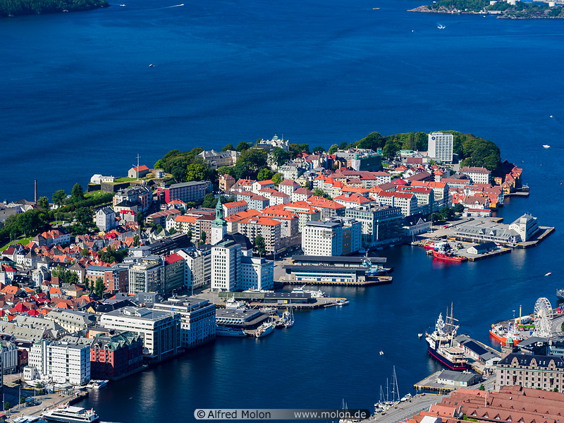 15 Bergen harbour area
