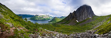 29 View towards Fjordgard